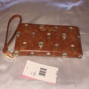 Betsey Johnson Brown Crackle Faux Leather Embroidered Daisy Flower ZA Wallet NWT